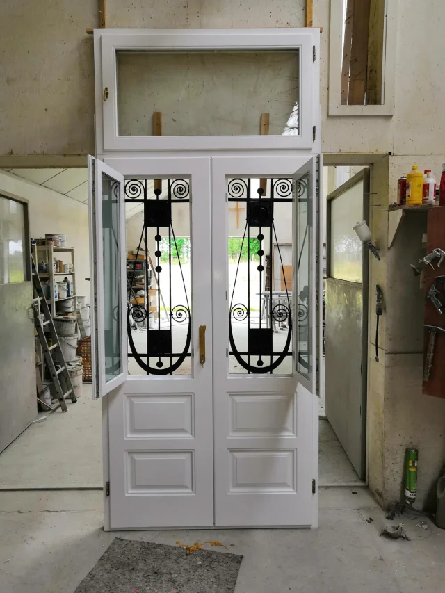 Egyedi bejárati ajtók